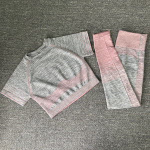 Seamless knitted yoga wear